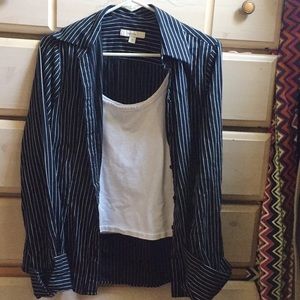 Cute Black and white striped button up top!!  💞